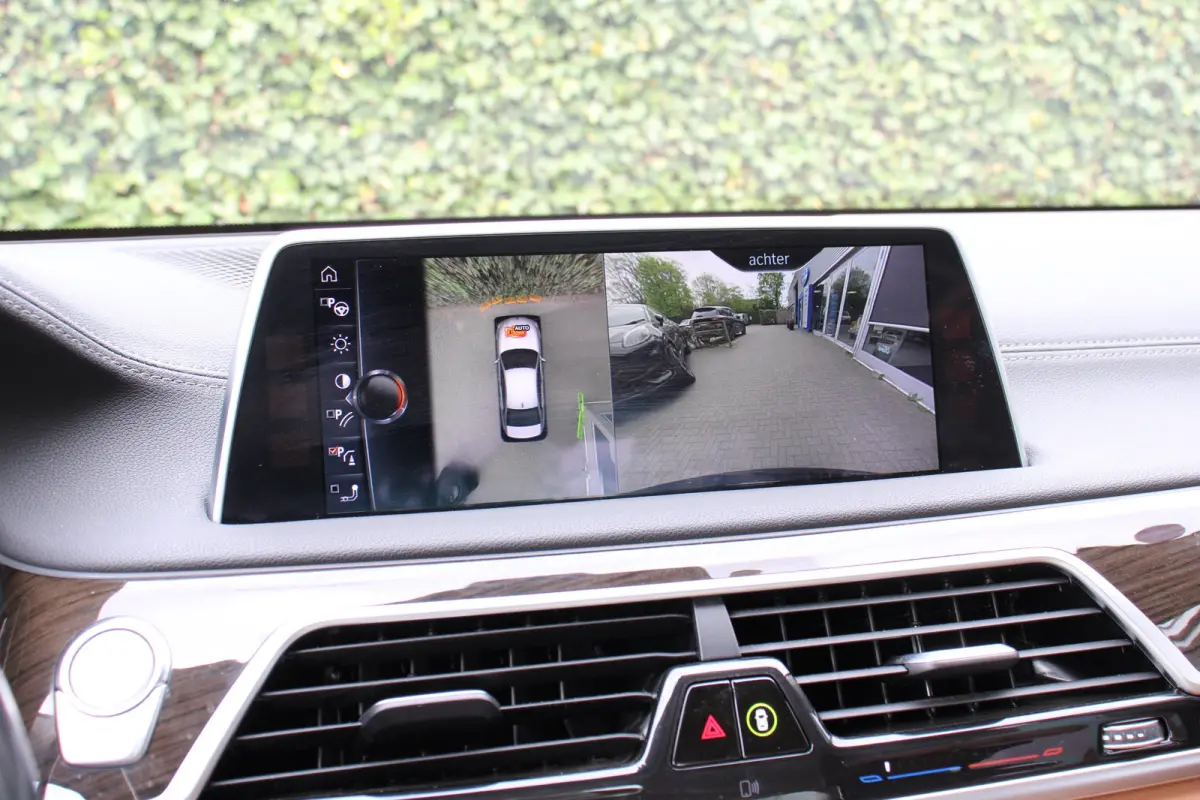 740i High Executive | NL-AUTO! | 1E EIGENAAR! | LUCHT VERING | TREKHAAK | ALL SEASON | 360° CAMERA | DODE HOEK | DEALER OH! | ADAPTIVE CRUISE | LEDER  | PRACHTIGE STAAT!