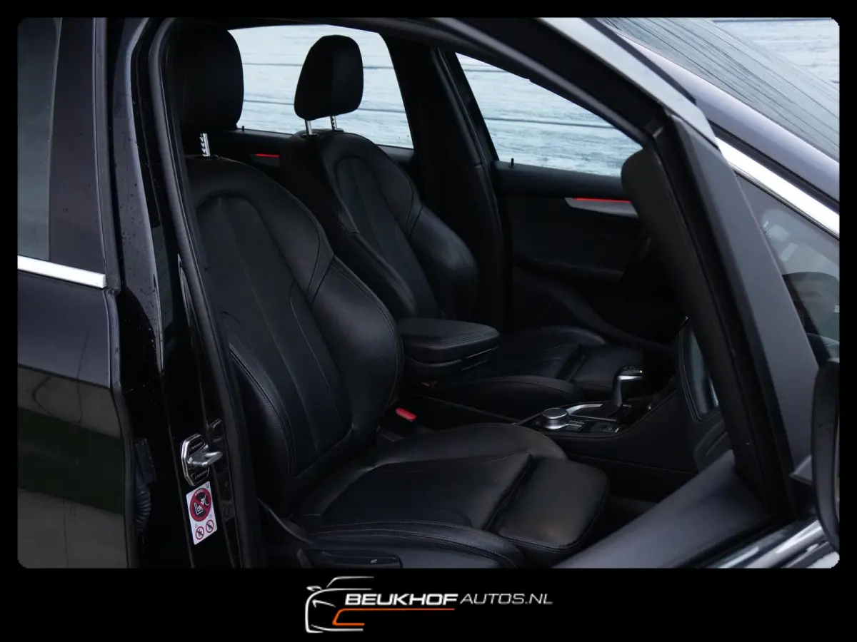 218i High Executive Automaat Leer