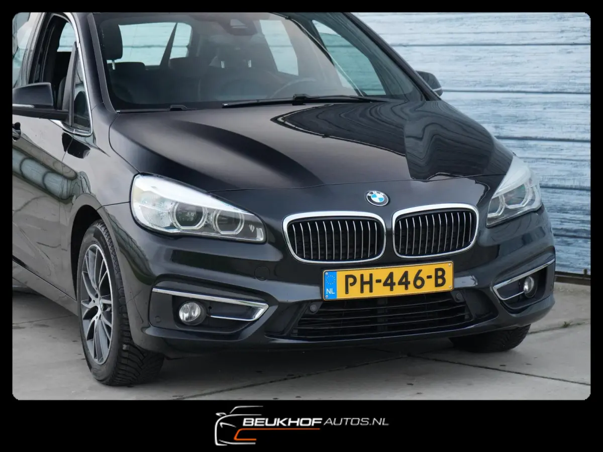 218i High Executive Automaat Leer