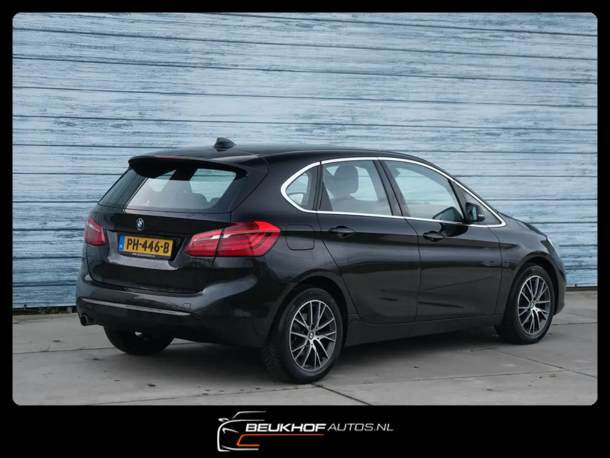218i High Executive Automaat Leer