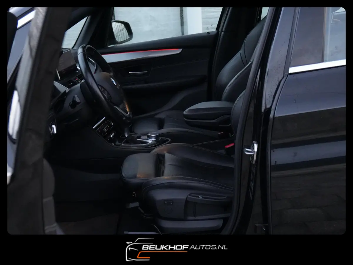 218i High Executive Automaat Leer