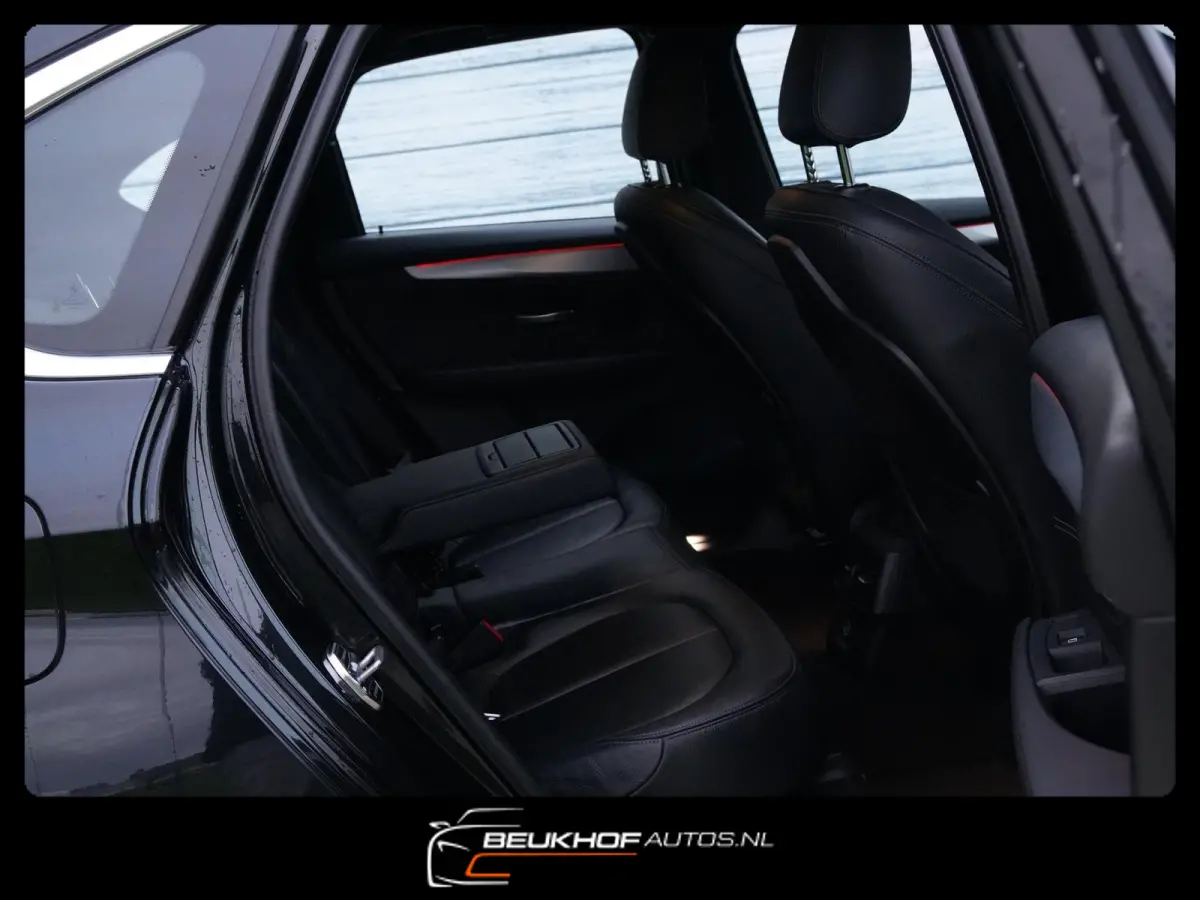218i High Executive Automaat Leer