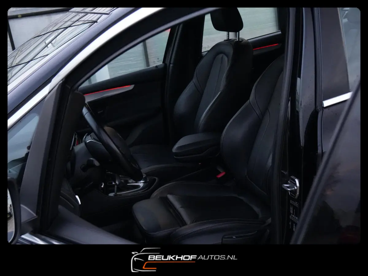 218i High Executive Automaat Leer
