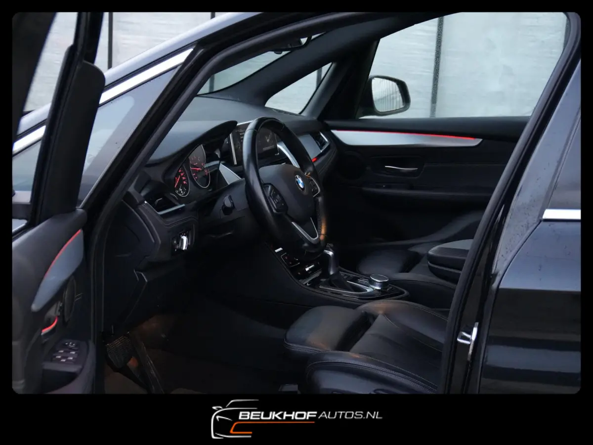 218i High Executive Automaat Leer