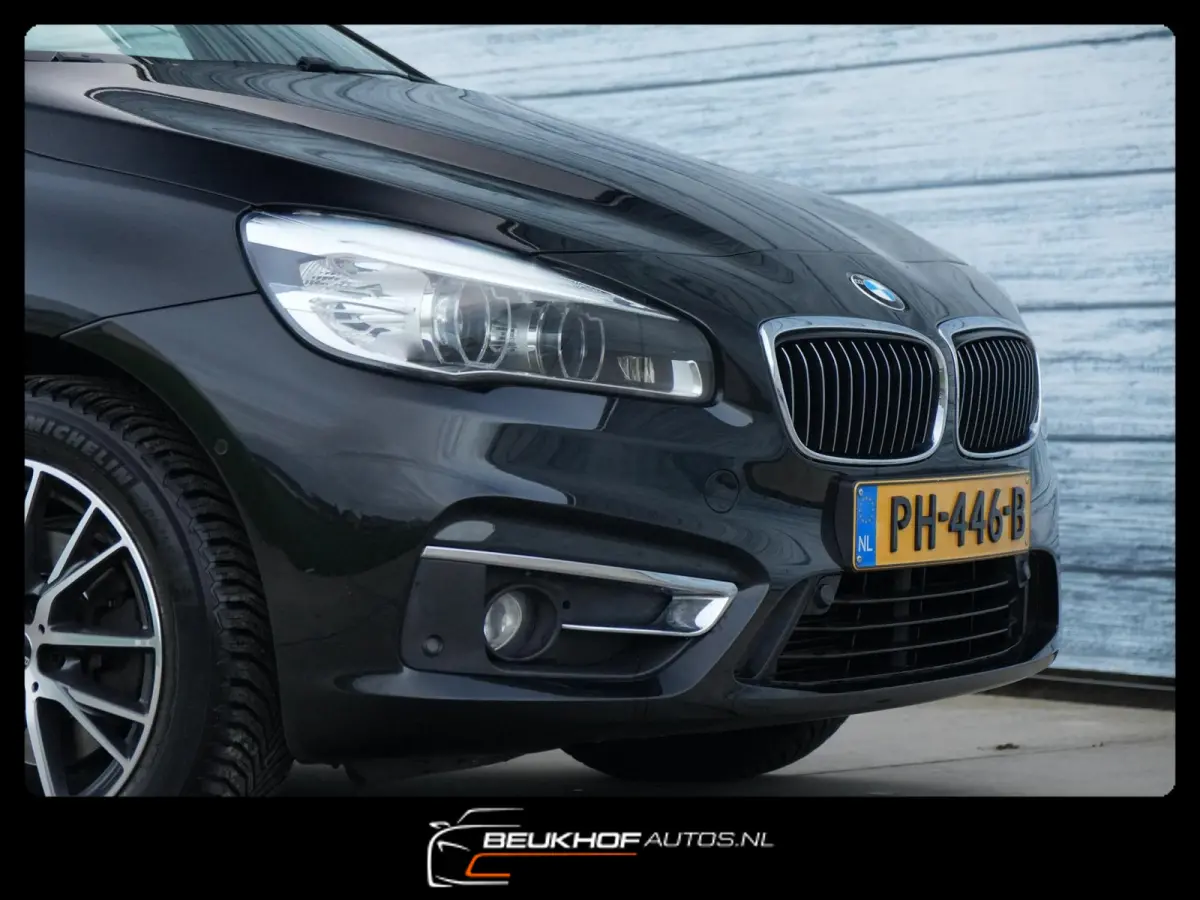 218i High Executive Automaat Leer