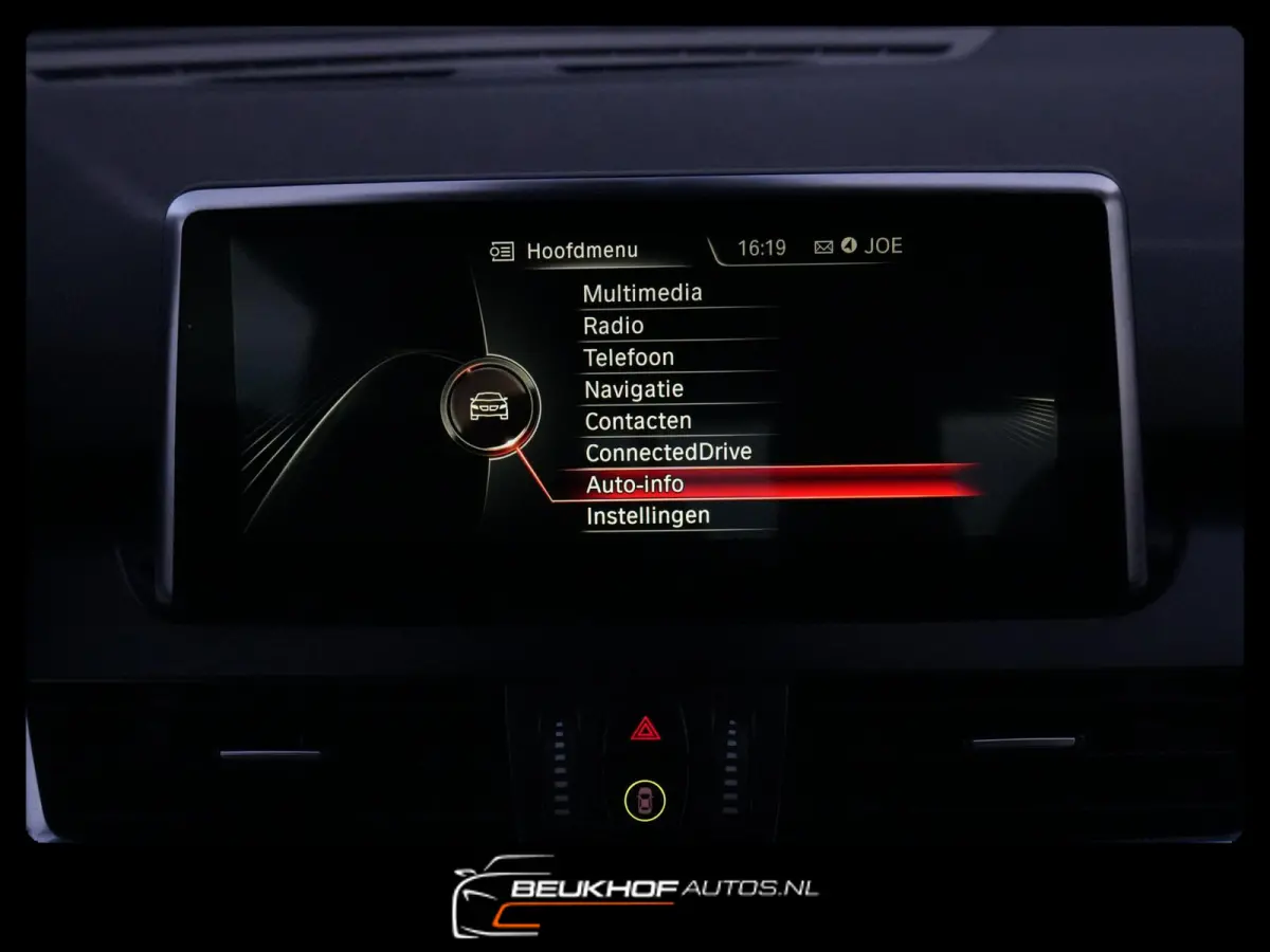 218i High Executive Automaat Leer