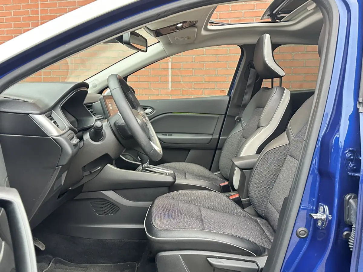 1.6 E-Tech Hybride 145 Intens Panorama Schuifdak Half Leder