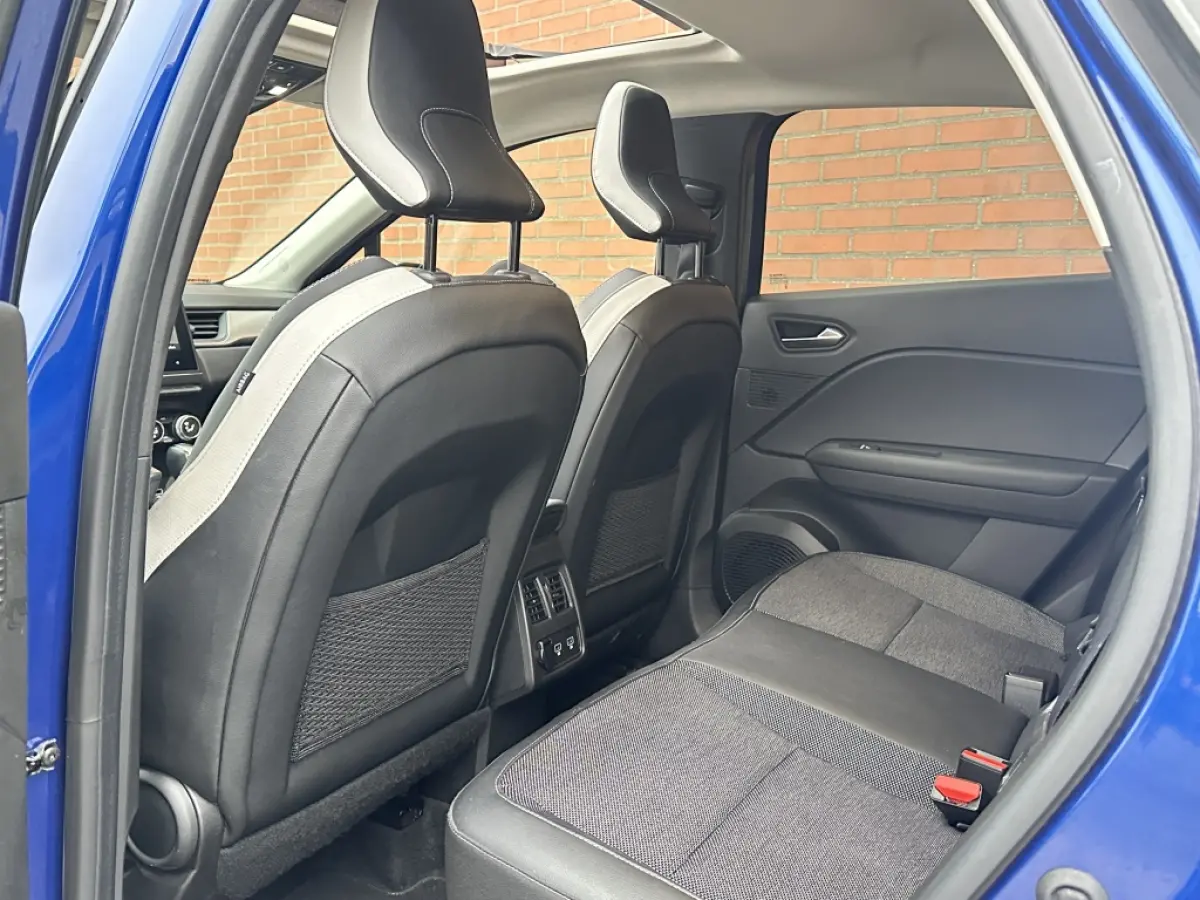 1.6 E-Tech Hybride 145 Intens Panorama Schuifdak Half Leder