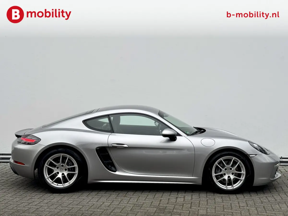 300 PK NL Dealerauto PDK PASM BOSE Stoel/Stuurwielverwarming | Apple CarPlay | Achteruitrijcamera |  Adaptive Cruise Control DAB Audio