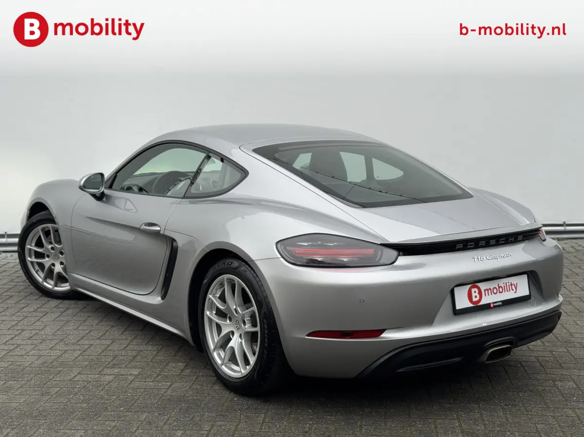 300 PK NL Dealerauto PDK PASM BOSE Stoel/Stuurwielverwarming | Apple CarPlay | Achteruitrijcamera |  Adaptive Cruise Control DAB Audio