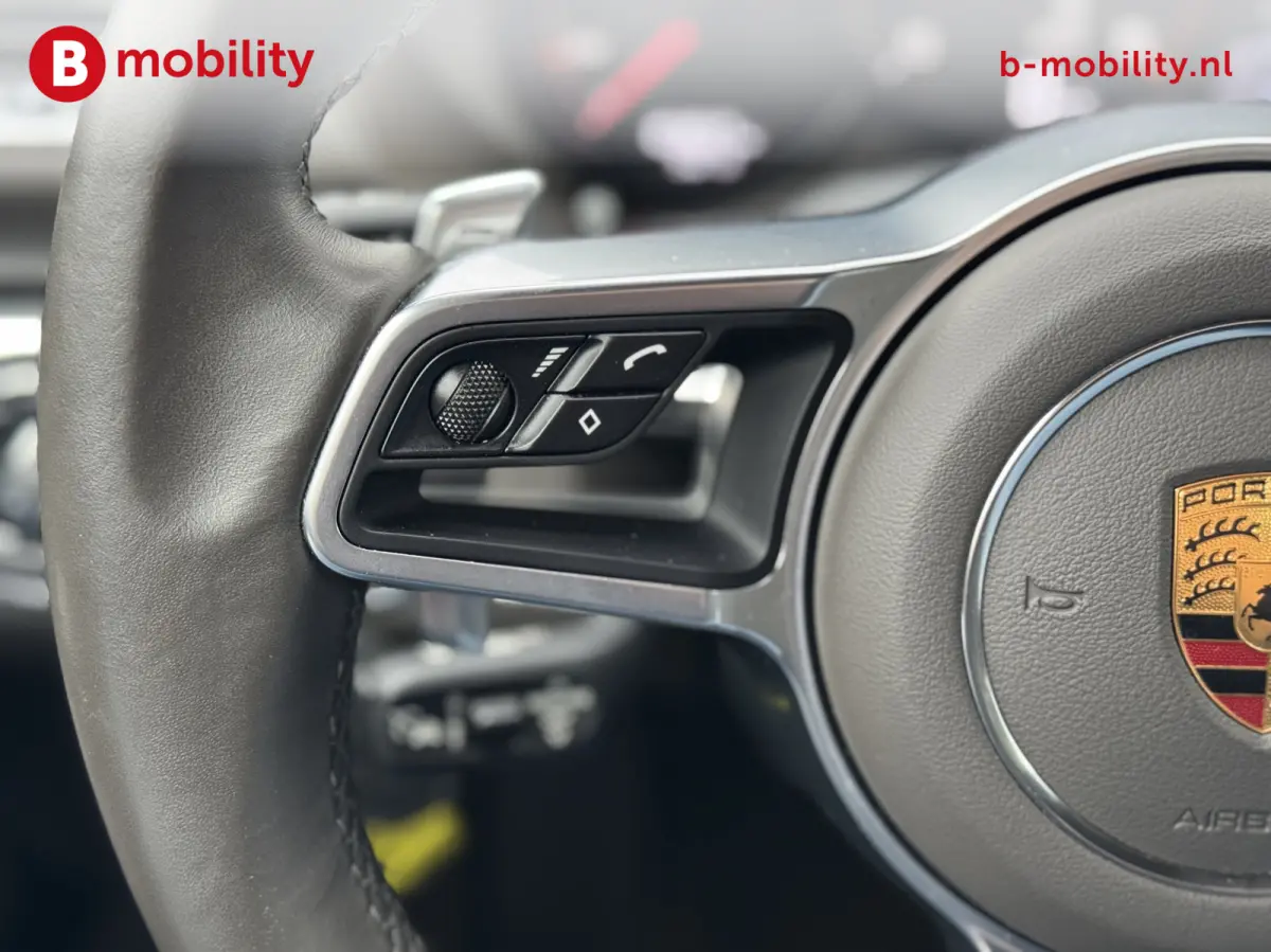 300 PK NL Dealerauto PDK PASM BOSE Stoel/Stuurwielverwarming | Apple CarPlay | Achteruitrijcamera |  Adaptive Cruise Control DAB Audio