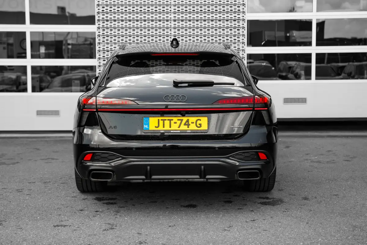 S edition e-hybrid | Adaptive air suspension | Adaptive cruise control | Airconditioning 4-zones
