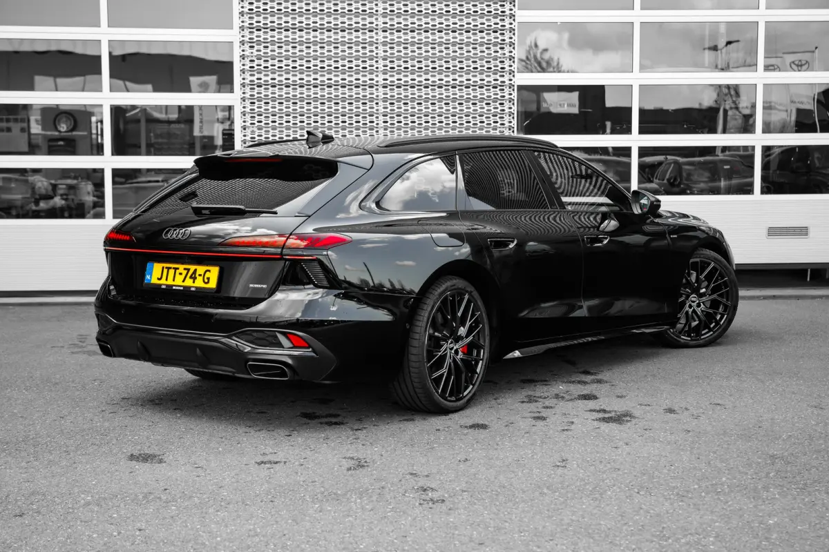 S edition e-hybrid | Adaptive air suspension | Adaptive cruise control | Airconditioning 4-zones