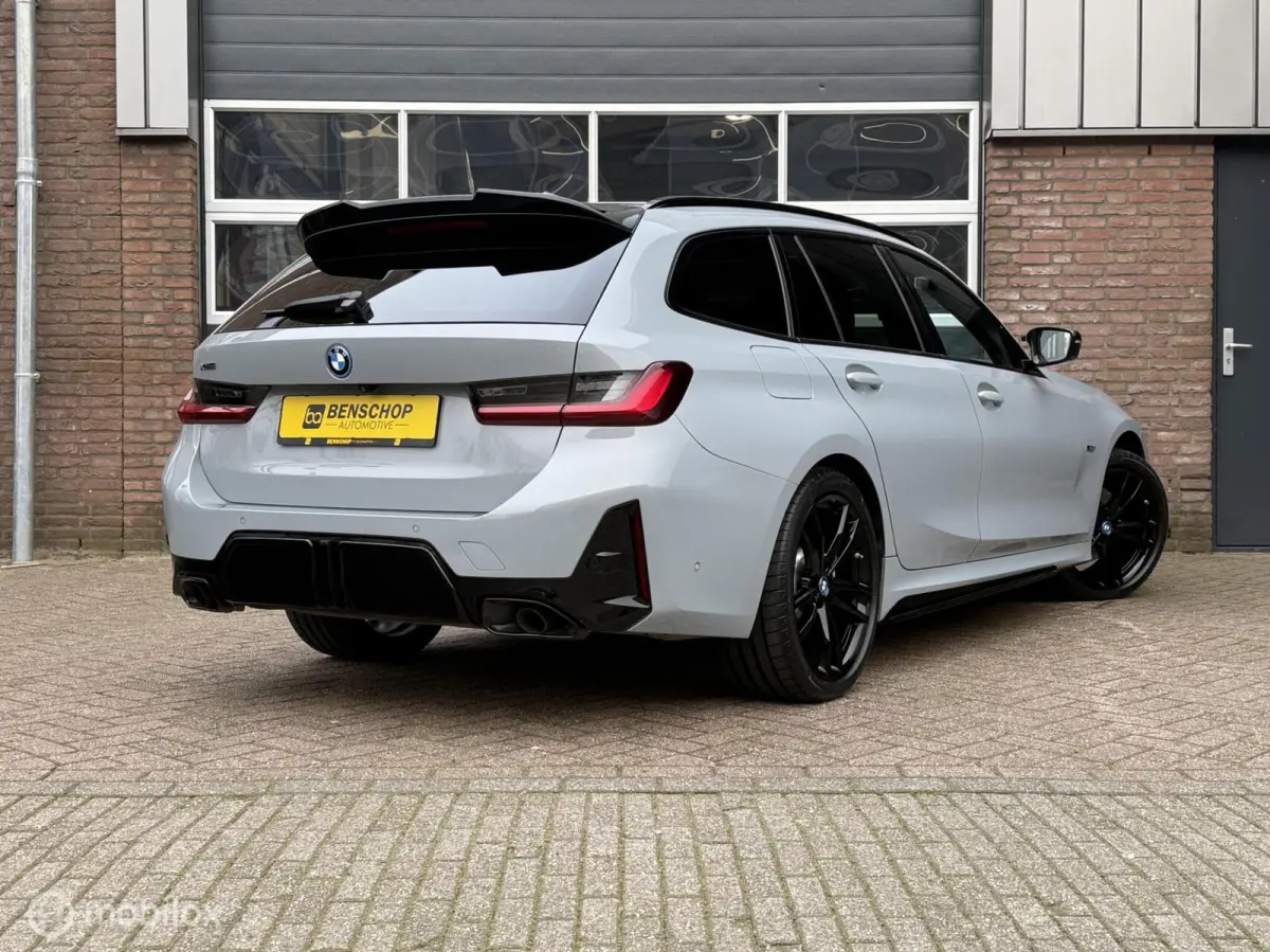 330e xDrive M Performance Panodak HUD LED Navi Carplay Brooklyn Grau
