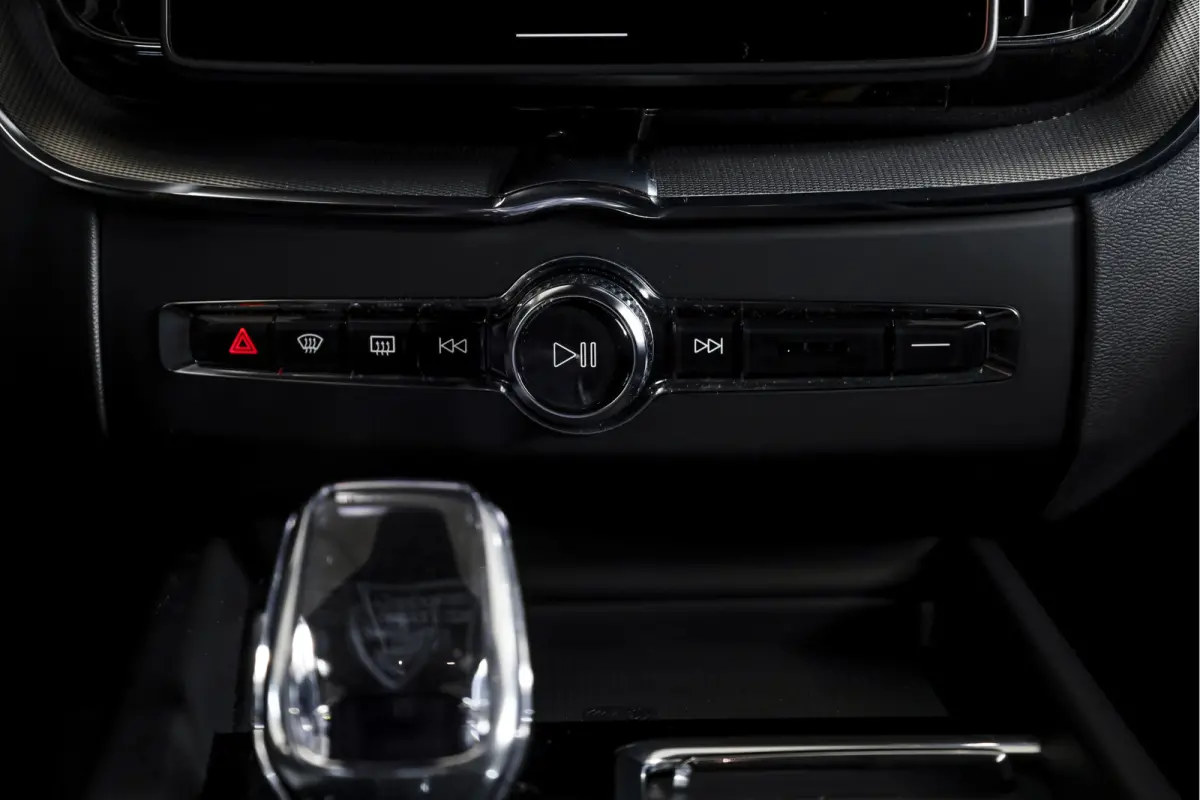 2.0 T8 Plug-in-hybrid AWD Polestar Engineered - Facelift MY26 | Elek. trekhaak | S/K-Panodak | Dig.Cockpit | Adapt.Cruise | Harman/Kardon | Stoel+-Stuurverw. | Elek. stoelen | 360 Camera | N