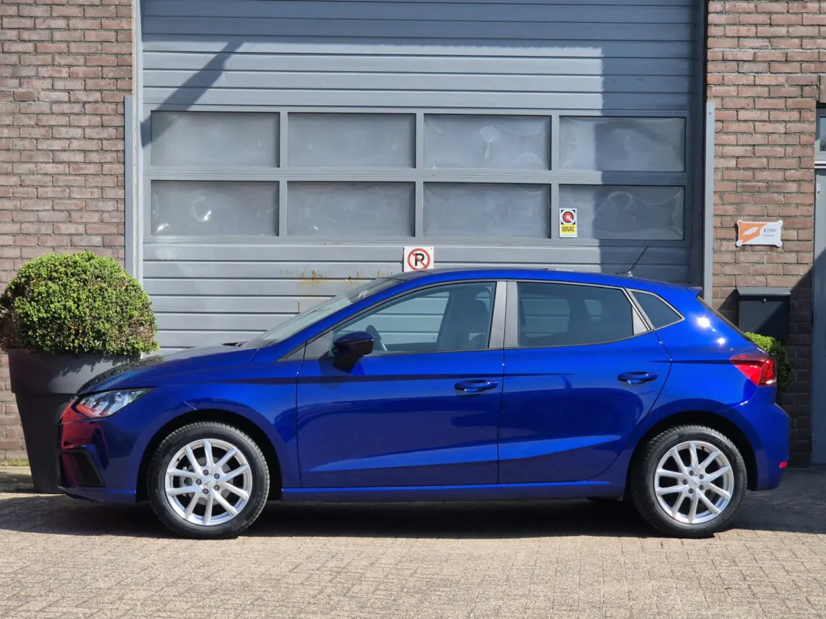 1.0 TSI Style Business NAVIGATIE Apple Carplay.