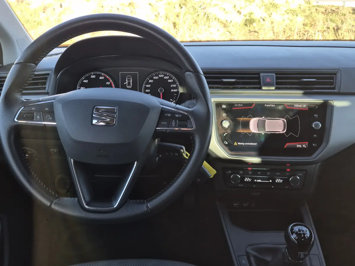 1.0 TSI Style Business NAVIGATIE Apple Carplay.