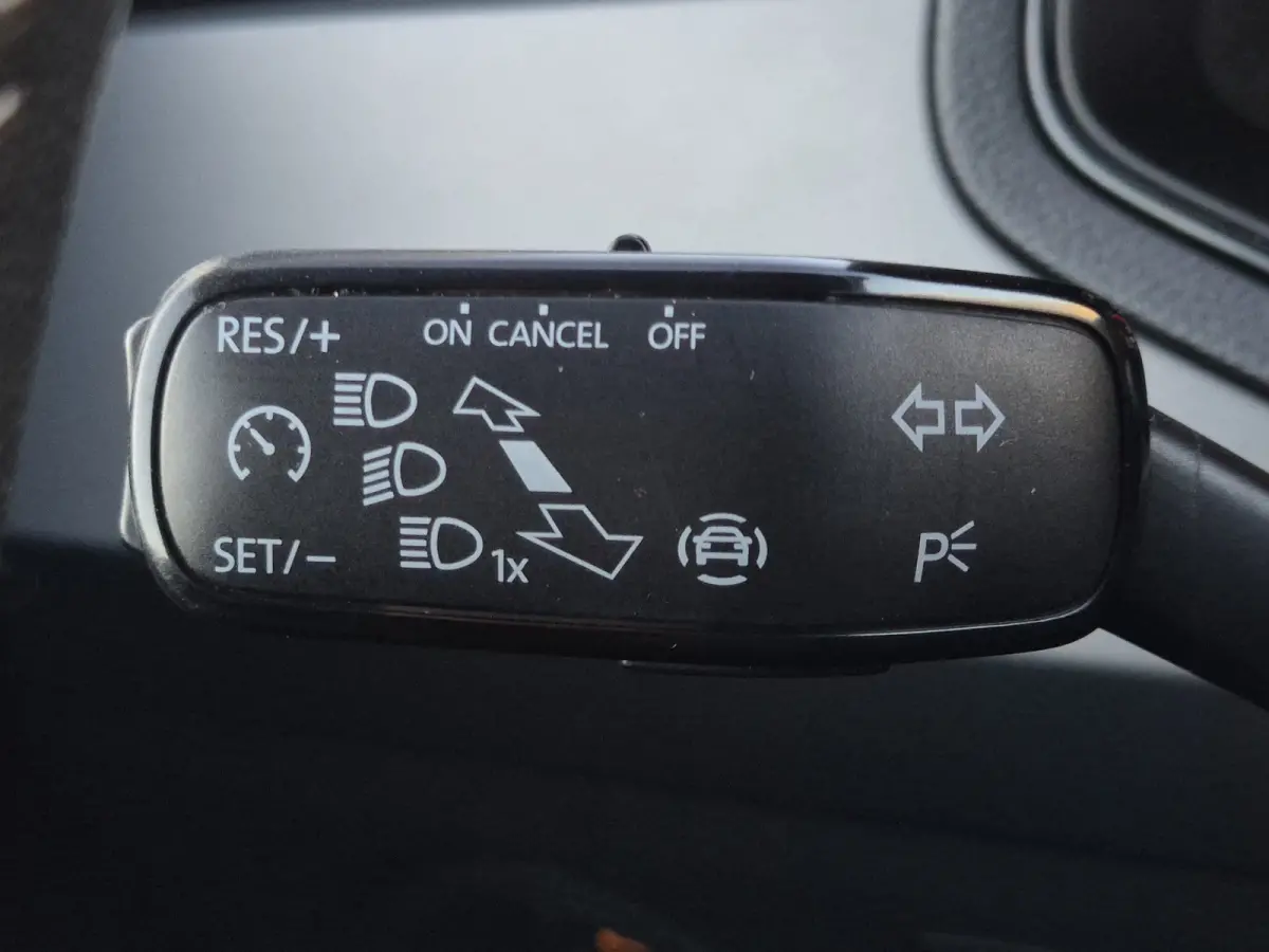 1.0 TSI Style Business NAVIGATIE Apple Carplay.