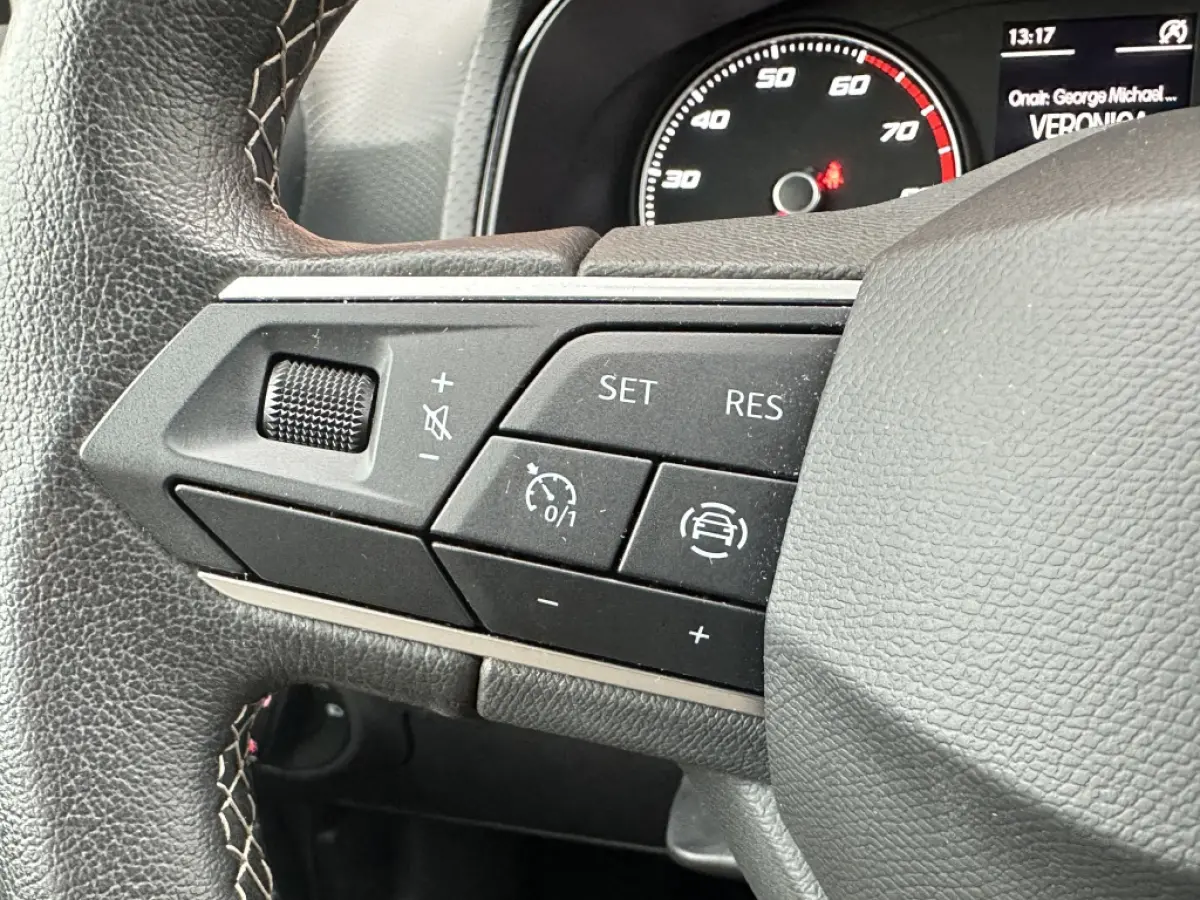 1.0 TSI Bi Color Apple Carplay Velgen Matrix Led