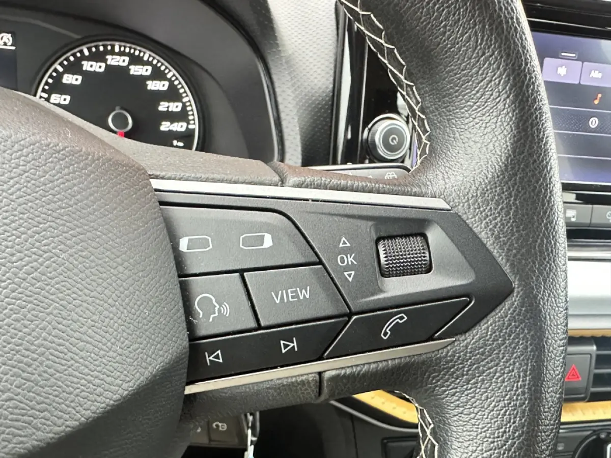 1.0 TSI Bi Color Apple Carplay Velgen Matrix Led