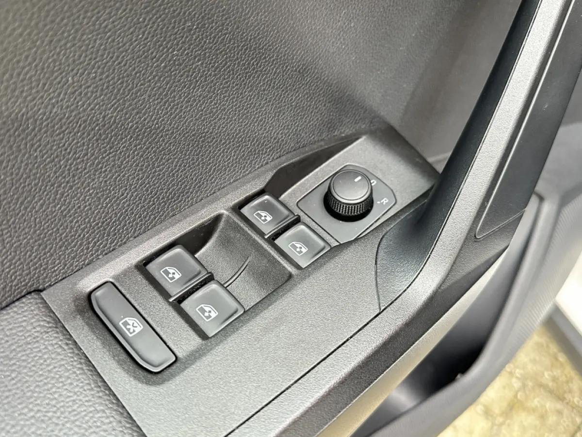 1.0 TSI Bi Color Apple Carplay Velgen Matrix Led