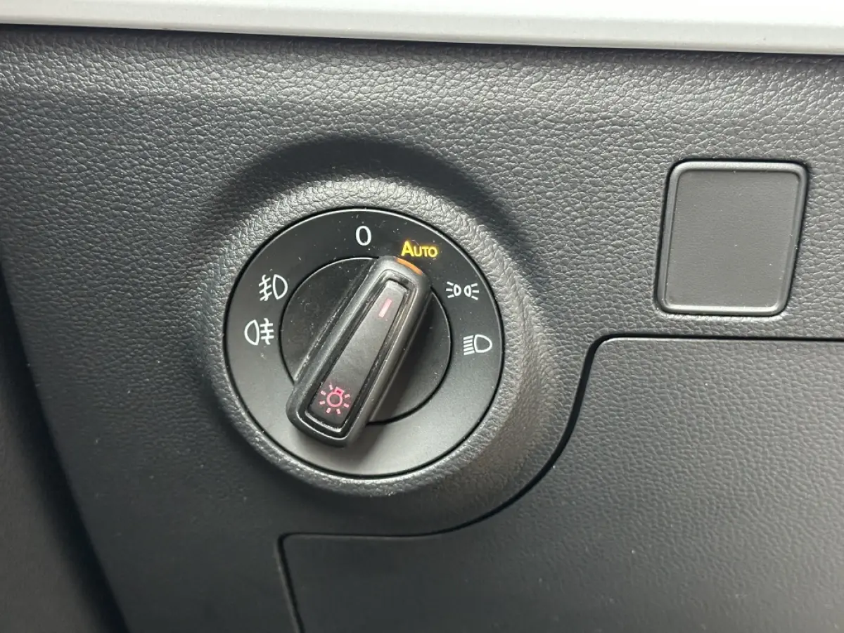 1.0 TSI Bi Color Apple Carplay Velgen Matrix Led
