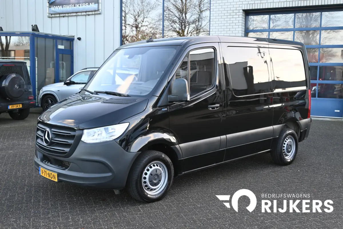 214 CDI L1H1 FWD MBUX met camera, Trekhaak