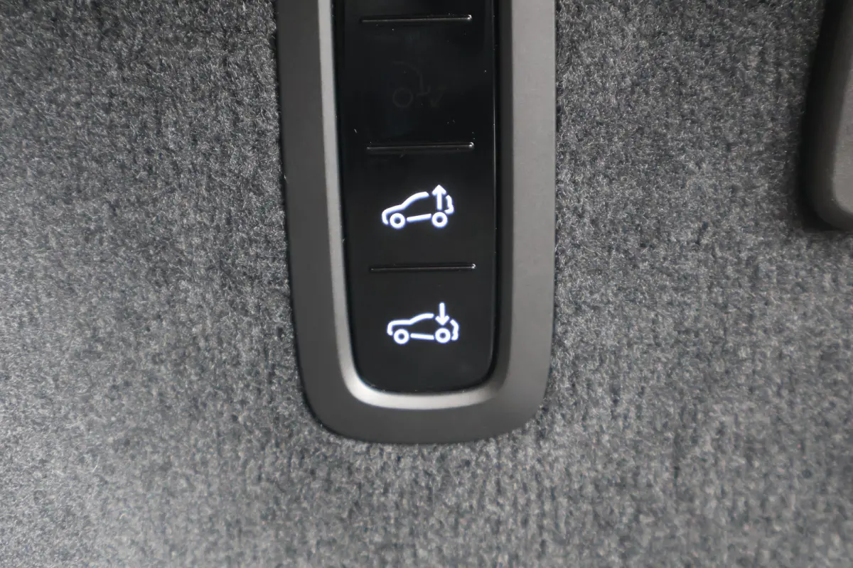 Single Motor Extended Range Ultra 92 kWh | B&W | Luchtvering | Massage |