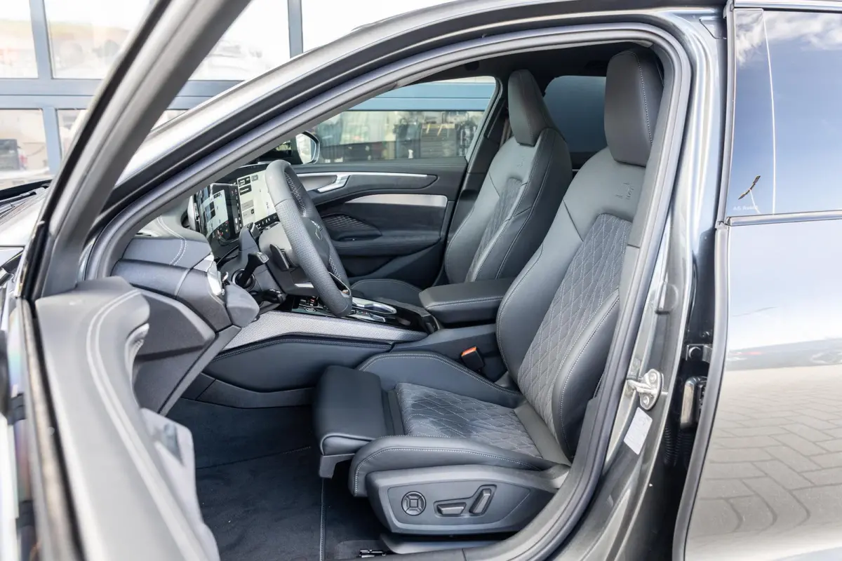 2.0 e-hybrid 367pk quattro S edition Competition | LMV 21'' | Panoramadak | B&O Sound Systeem