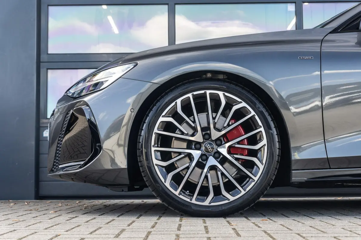 2.0 e-hybrid 367pk quattro S edition Competition | LMV 21'' | Panoramadak | B&O Sound Systeem