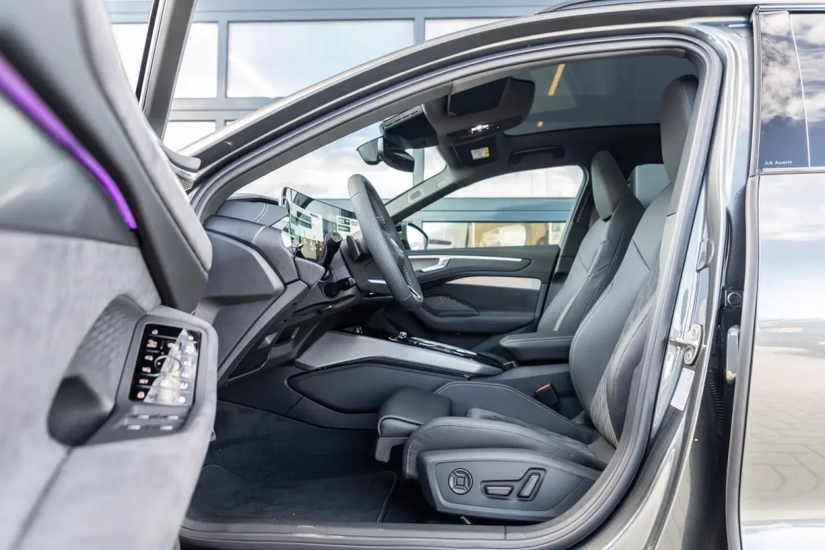 2.0 e-hybrid 367pk quattro S edition Competition | LMV 21'' | Panoramadak | B&O Sound Systeem