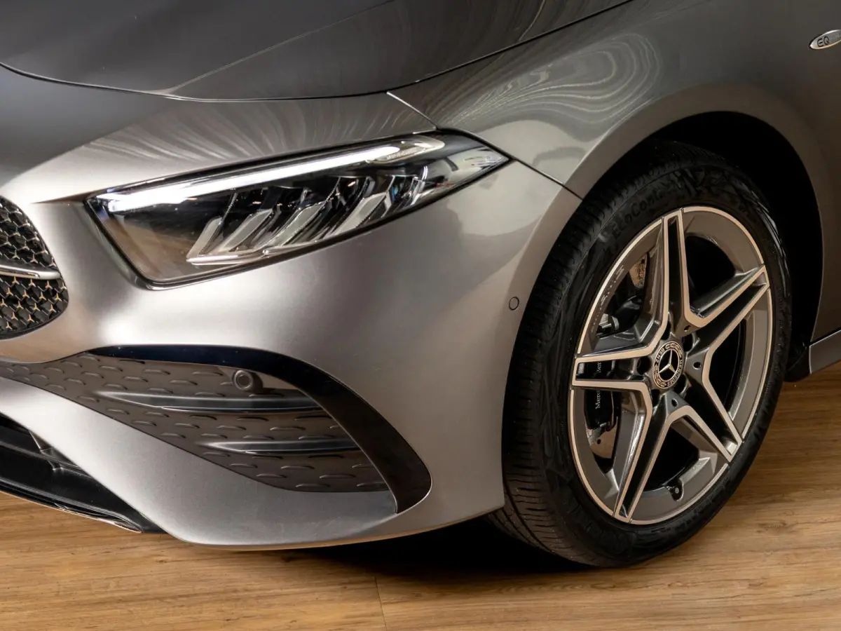Hatchback 250 e AMG Line Panorama dak