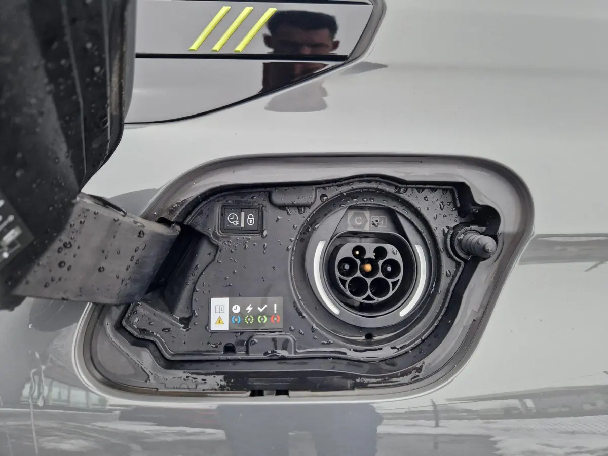 PSE 1.6 PHEV PSE 360PK SOH 99%