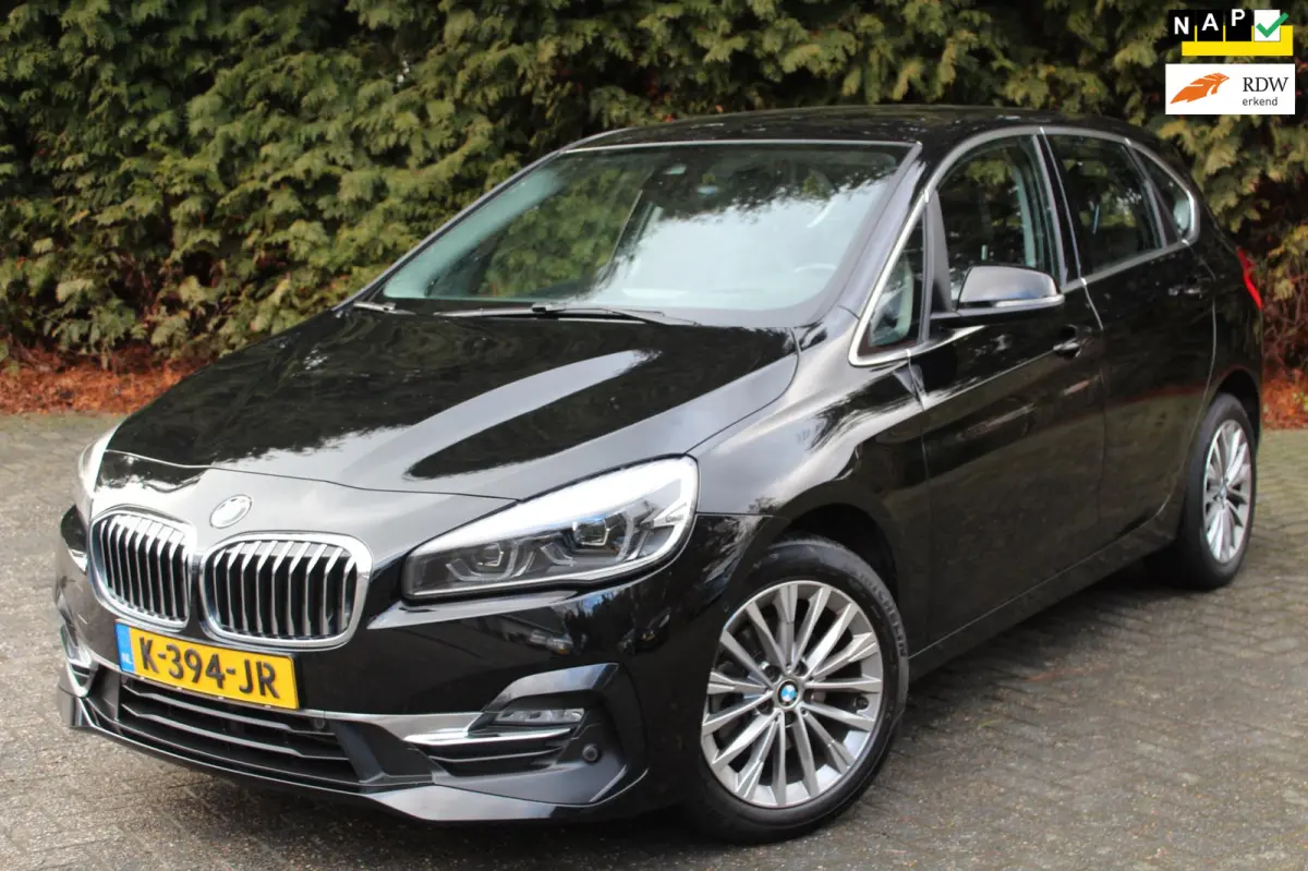 218i Executive Edition 136PK | Parkeercamera | HUD | Lederen bekleding | Climate Control