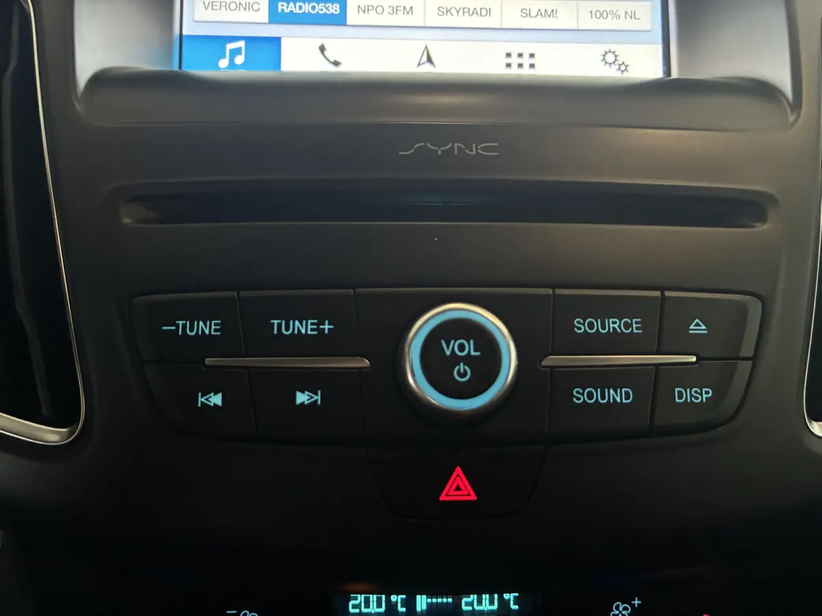 125PK ST-Line 18-inch-navi-climatecontrole-privacyglass