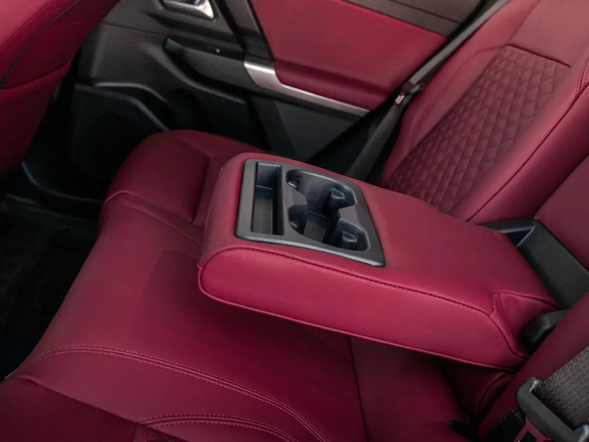 First Edition 74 kWh | Uniek Nappa Leder | Adapt. Cruise | Camera | Carplay | 20" | Elektr. A-Klep | Navi | Winter Pack | Schuif/Kanteldak | Premium Pack | Conv. Pack | Warmtepomp