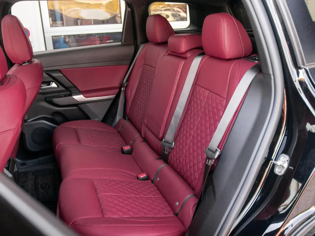First Edition 74 kWh | Uniek Nappa Leder | Adapt. Cruise | Camera | Carplay | 20" | Elektr. A-Klep | Navi | Winter Pack | Schuif/Kanteldak | Premium Pack | Conv. Pack | Warmtepomp