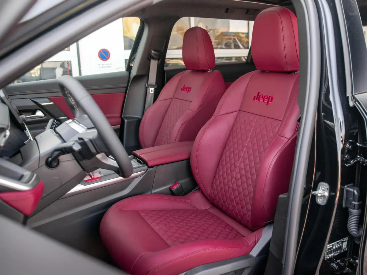 First Edition 74 kWh | Uniek Nappa Leder | Adapt. Cruise | Camera | Carplay | 20" | Elektr. A-Klep | Navi | Winter Pack | Schuif/Kanteldak | Premium Pack | Conv. Pack | Warmtepomp