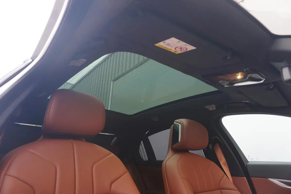 xDrive60 106 kWh Executive Drive Pro | M Sportpakket Pro | Iconic Glow | Connoisseur Pack | Bowers & Wilkins | Warmtecomfort Pakket | Showroom Selection