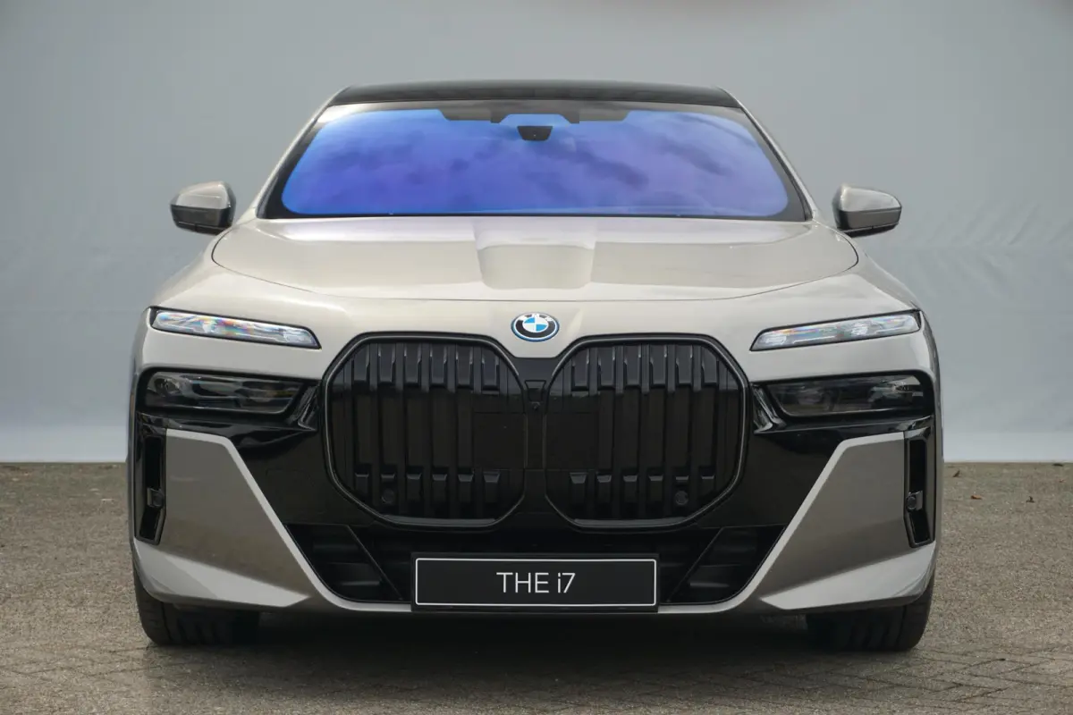 xDrive60 106 kWh Executive Drive Pro | M Sportpakket Pro | Iconic Glow | Connoisseur Pack | Bowers & Wilkins | Warmtecomfort Pakket | Showroom Selection