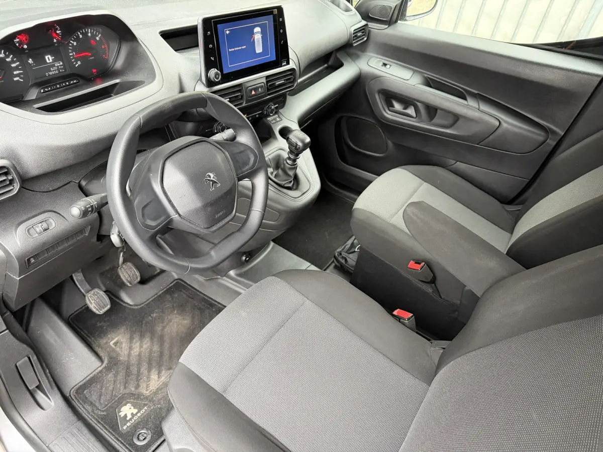 1.5 BlueHDI 131PK Euro 6 Premium Cruise control/CarPlay/Navigatiesysteem