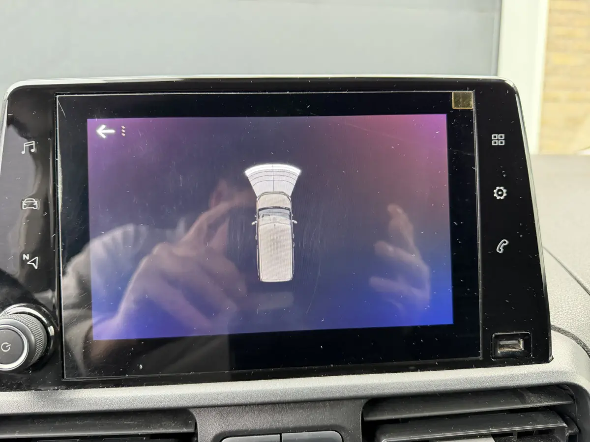 1.5 BlueHDI 131PK Euro 6 Premium Cruise control/CarPlay/Navigatiesysteem