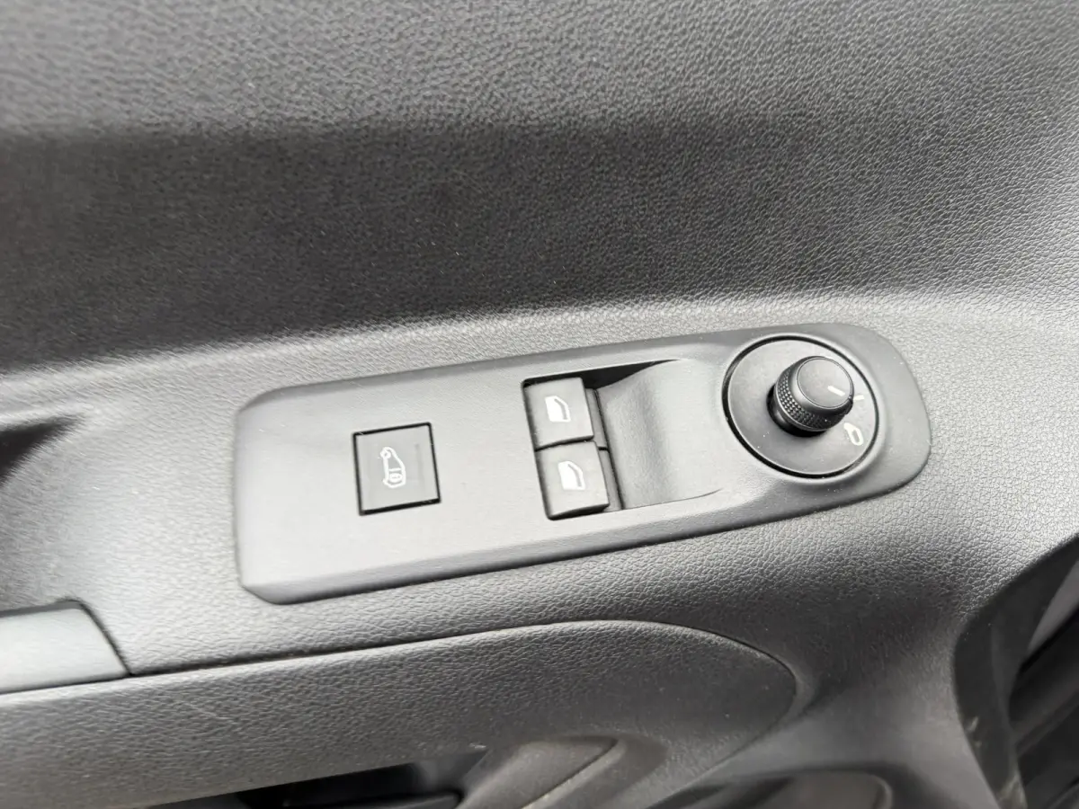 1.5 BlueHDI 131PK Euro 6 Premium Cruise control/CarPlay/Navigatiesysteem
