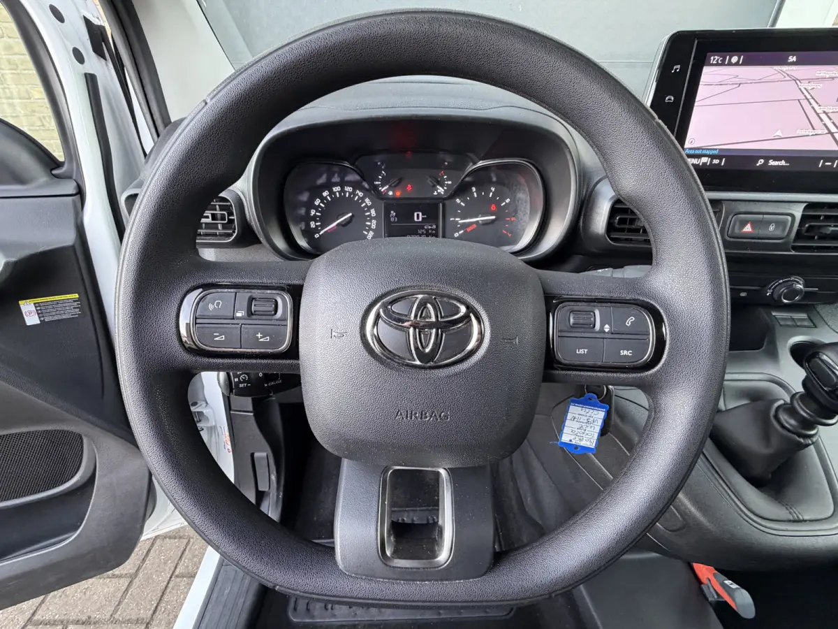 1.5 D-4D 102PK Euro 6 Live Cruise control/CarPlay