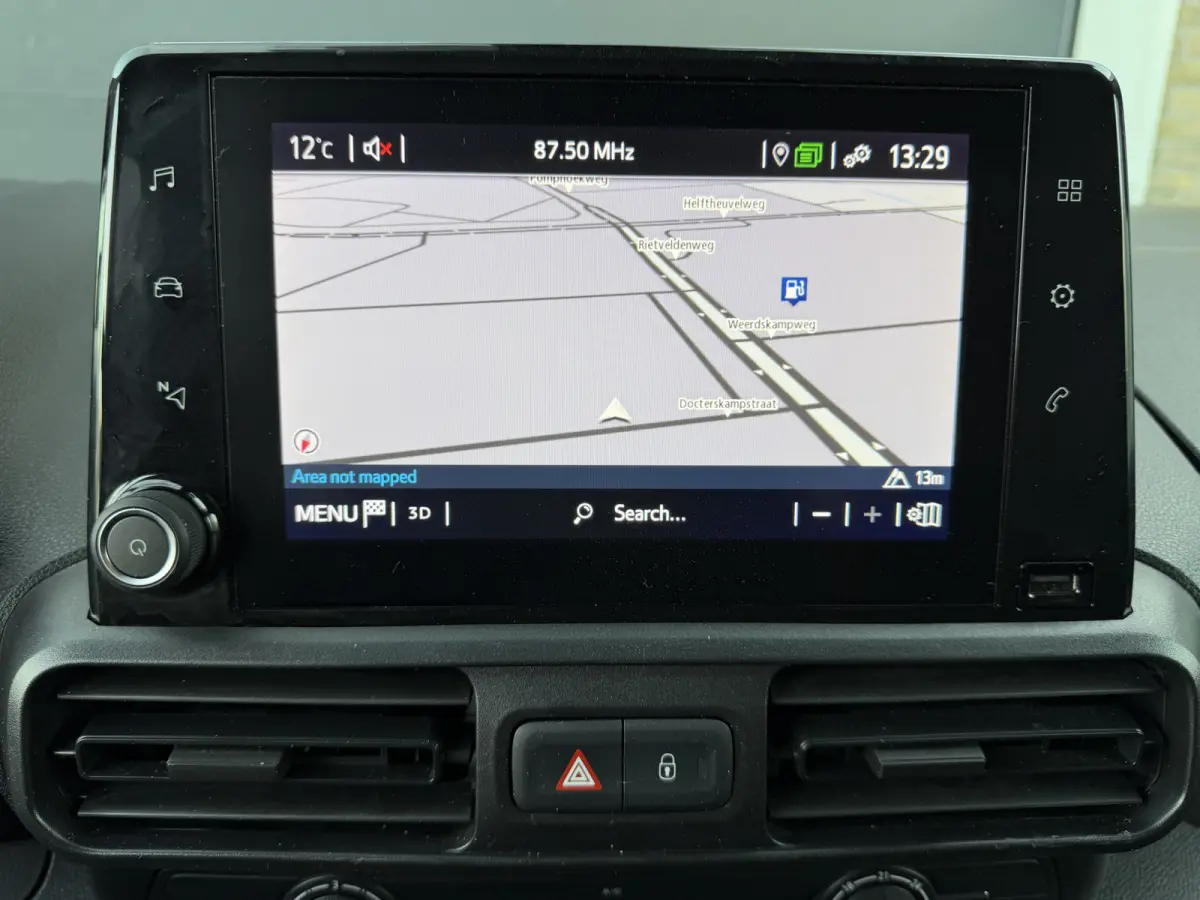 1.5 D-4D 102PK Euro 6 Live Cruise control/CarPlay