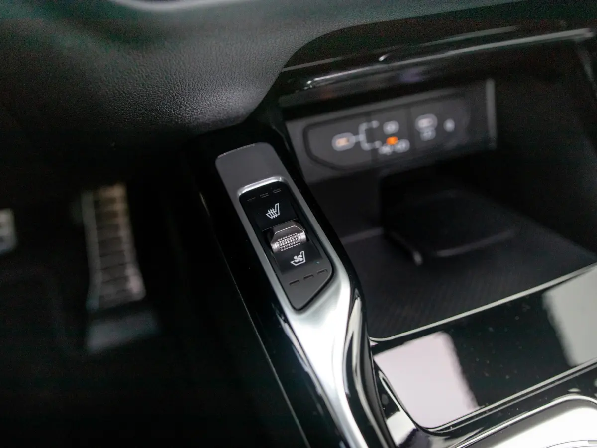 1.6 T-GDi Plug-in Hybrid 4WD ExecutiveLine 7p | Actieprijs* | Direct leverbaar | Panoramaschuifdak | 360 Camera | Stoelventilatie | Head-up display | Keyless | Dodehoekcamera | Bose Premium 