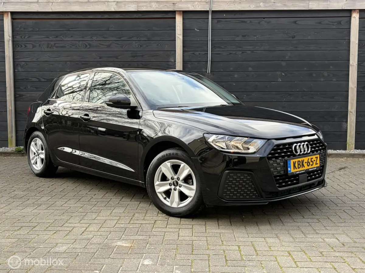 25 TFSI Attitude FM nav / Carplay / LM / Clima / 53.311 km!!