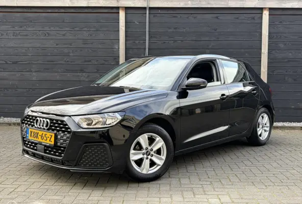 25 TFSI Attitude FM nav / Carplay / LM / Clima / 53.311 km!!