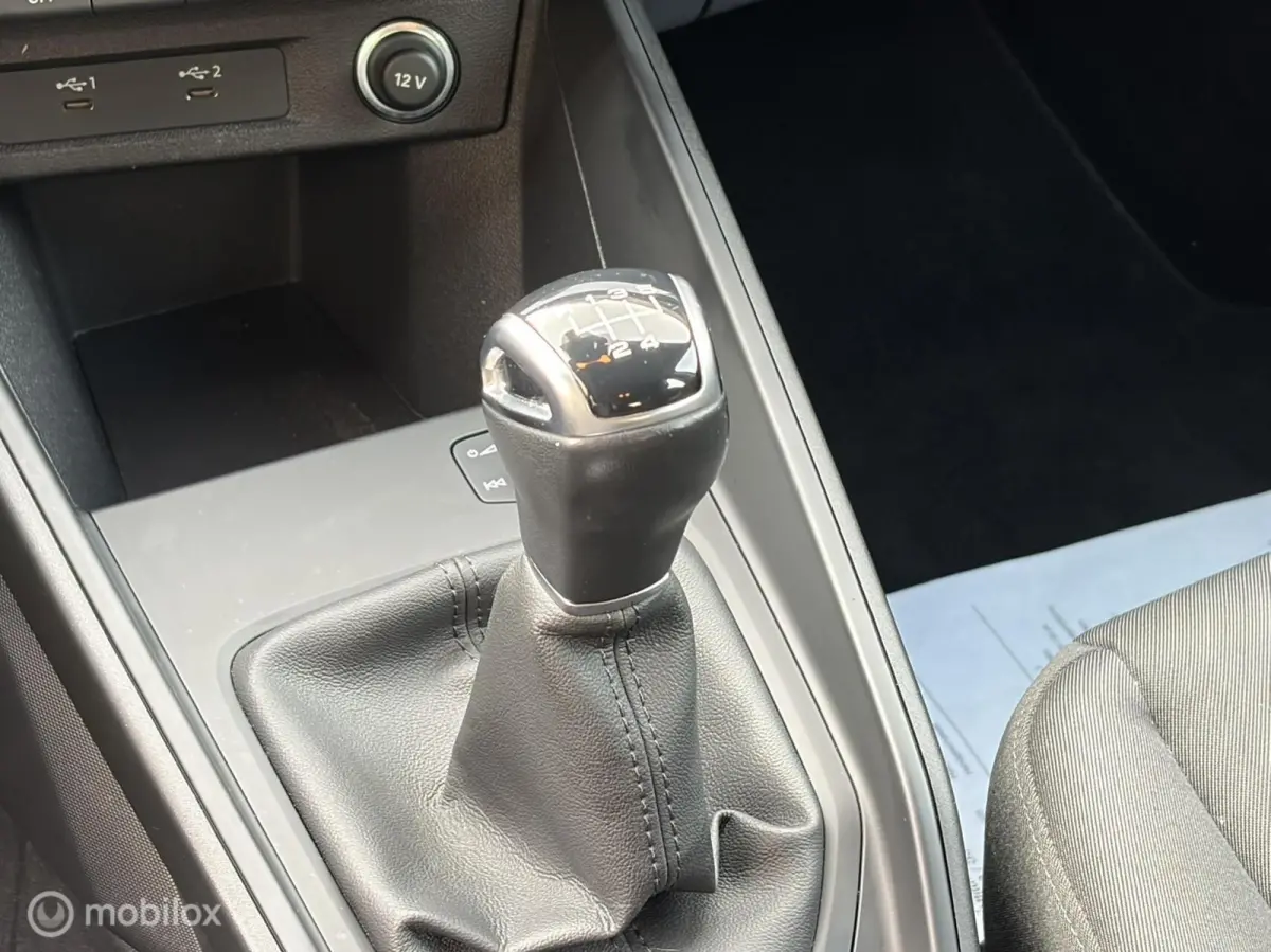 25 TFSI Attitude FM nav / Carplay / LM / Clima / 53.311 km!!