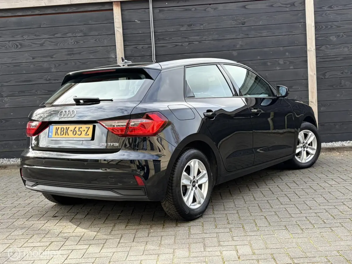 25 TFSI Attitude FM nav / Carplay / LM / Clima / 53.311 km!!